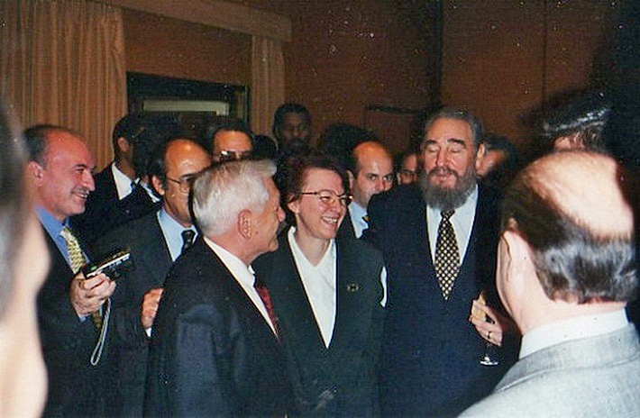 Con Fidel Castro, mamma Rita e pap&agrave; Omero